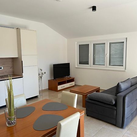 Apartments L&D Biograd Na Moru Exteriör bild